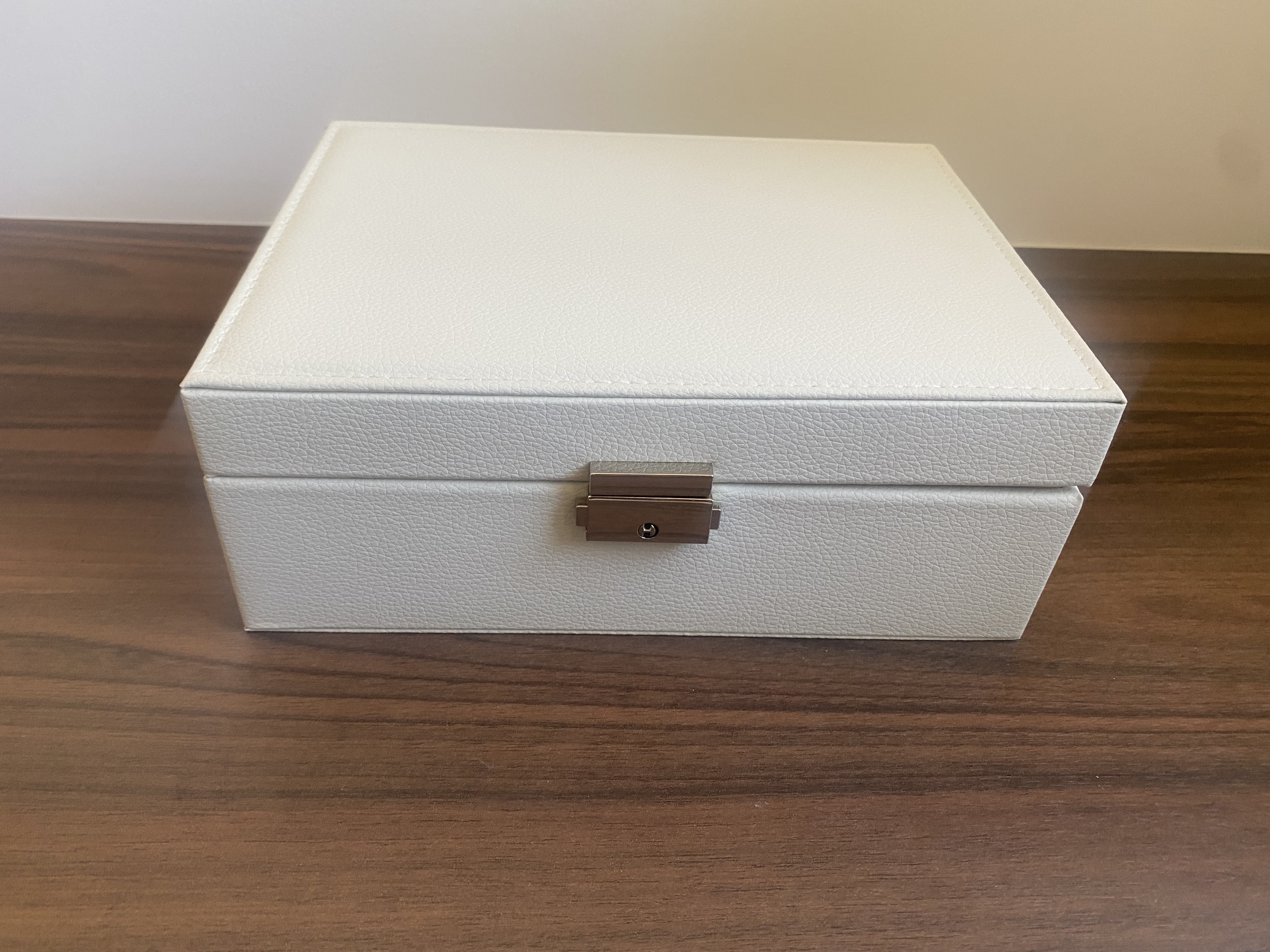 Box Mwanamke Cosmetique
